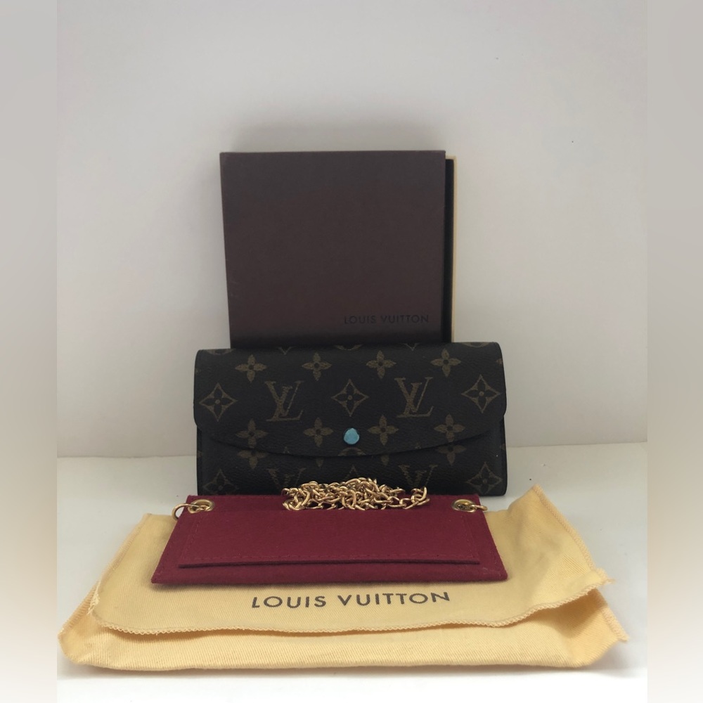 Louis Vuitton Emelie Wallet with non branded insert and chain